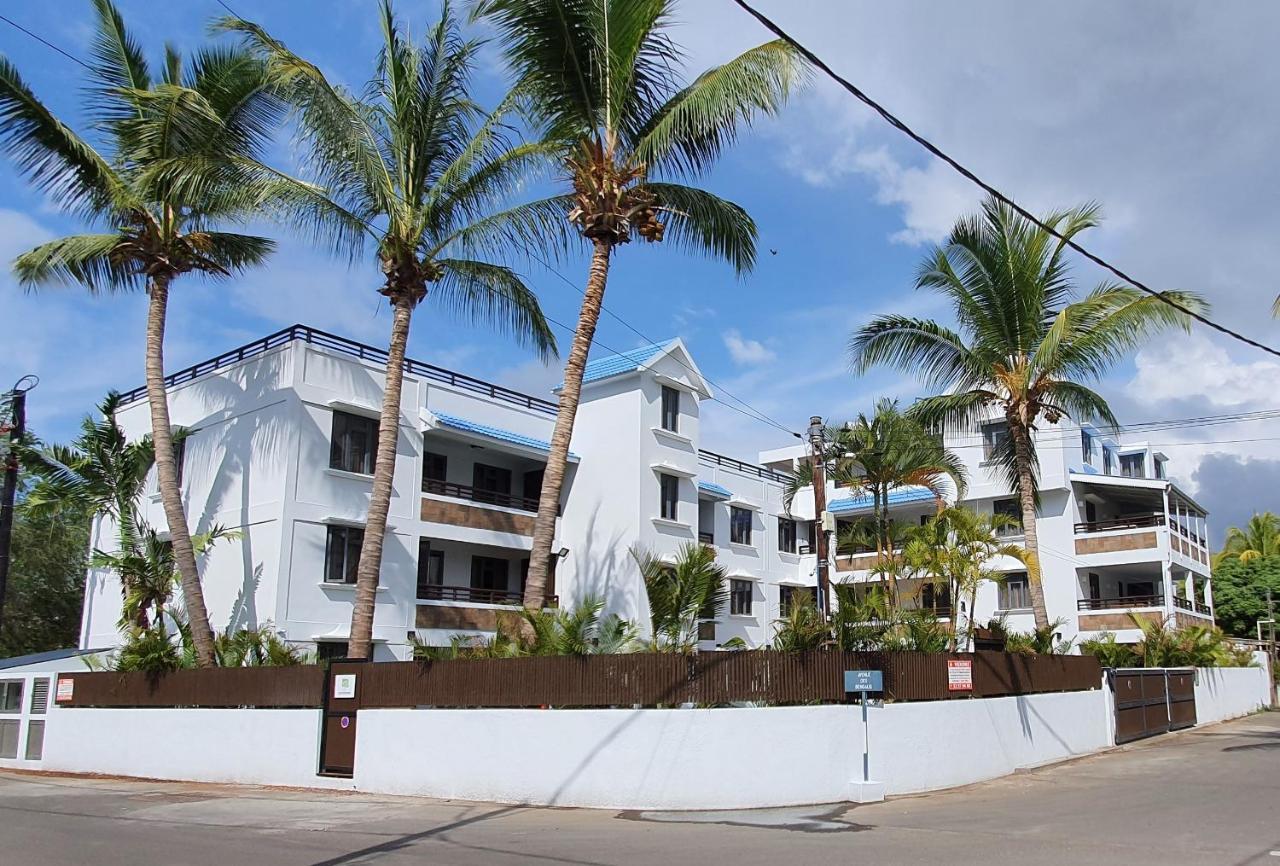 Les Cerisiers - Exclusive Beach Residence - 3 Bedroom Modern Apartment, Flic En Flac Exterior photo